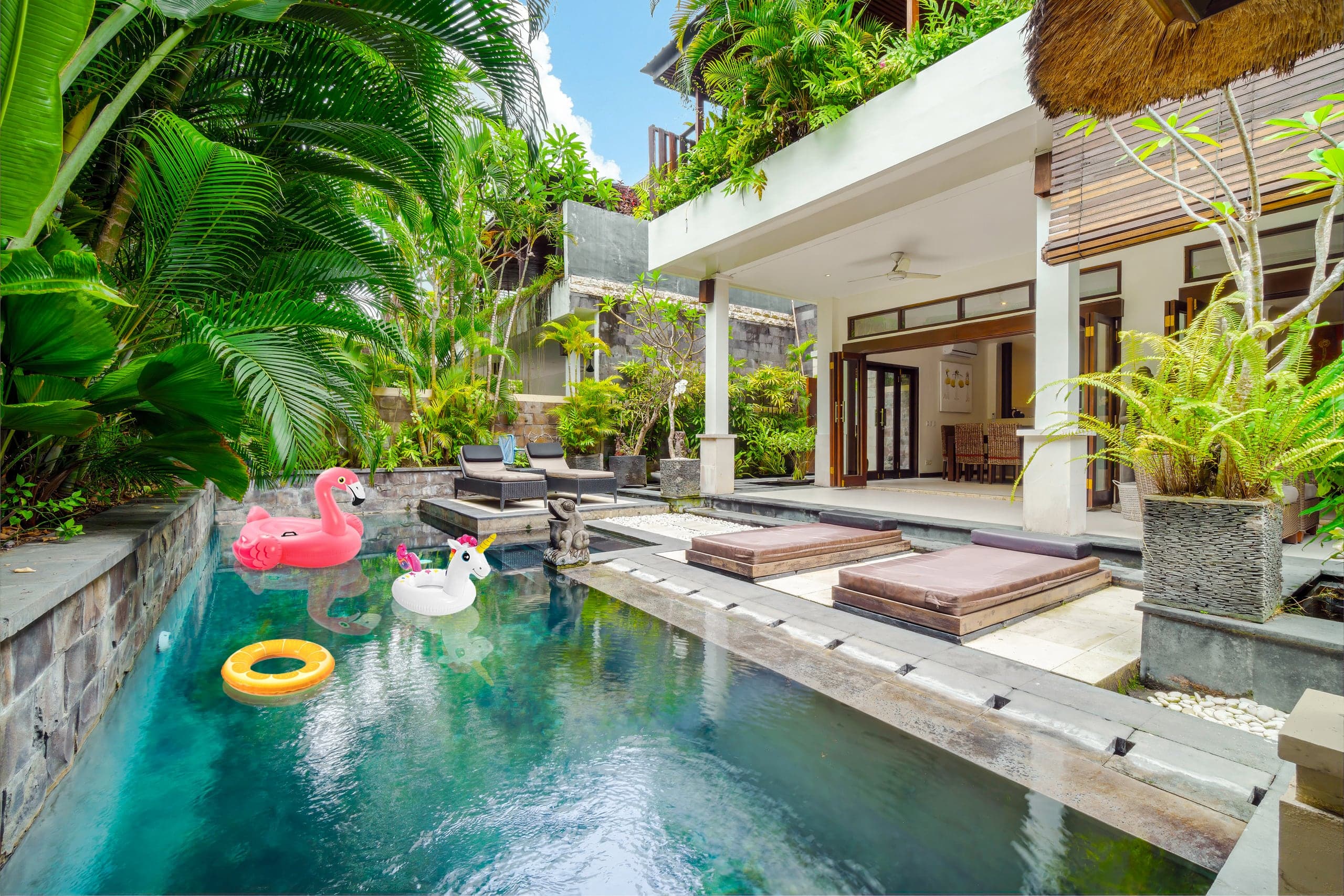 Villa Kipas is just 85 meters from Seminyak Beach — photo 1
