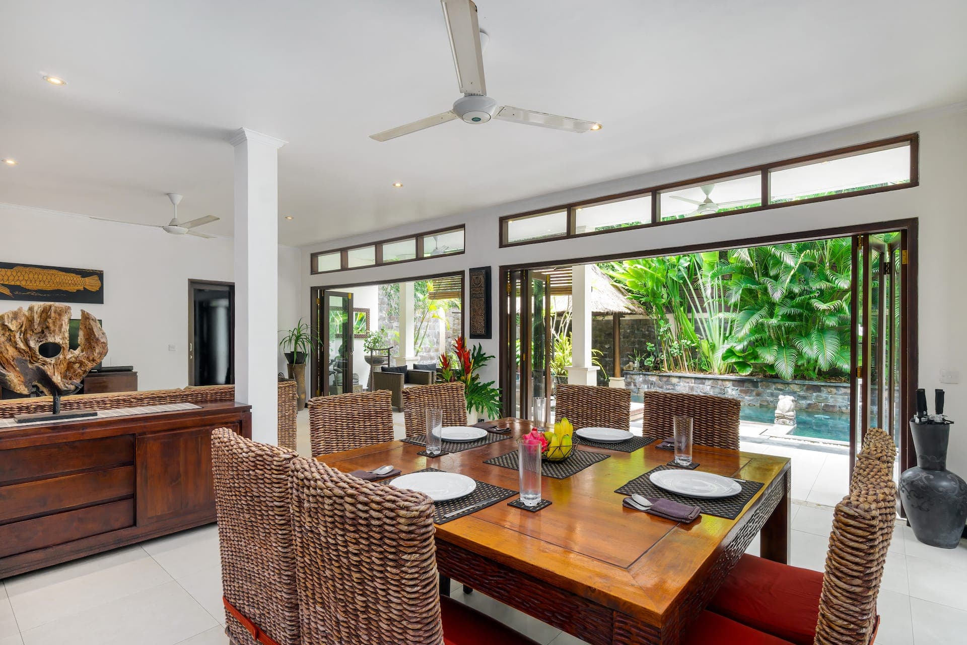 Villa Kipas is just 85 meters from Seminyak Beach — photo 3